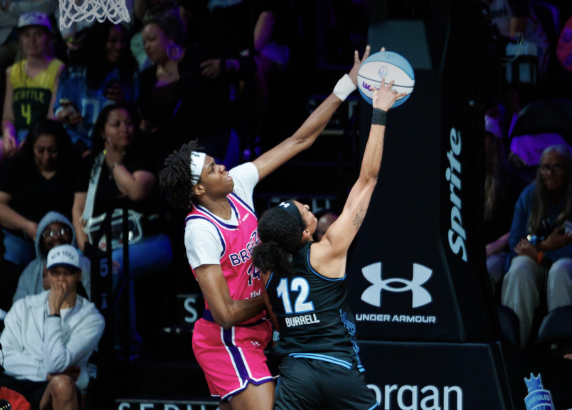 Breeze BC’s Historic Defensive Night Leads to 77-56 Win Over Vinyl BC