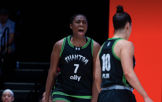 Boston, Plum Make History as Phantom BC Clinches Spot in Playoffs